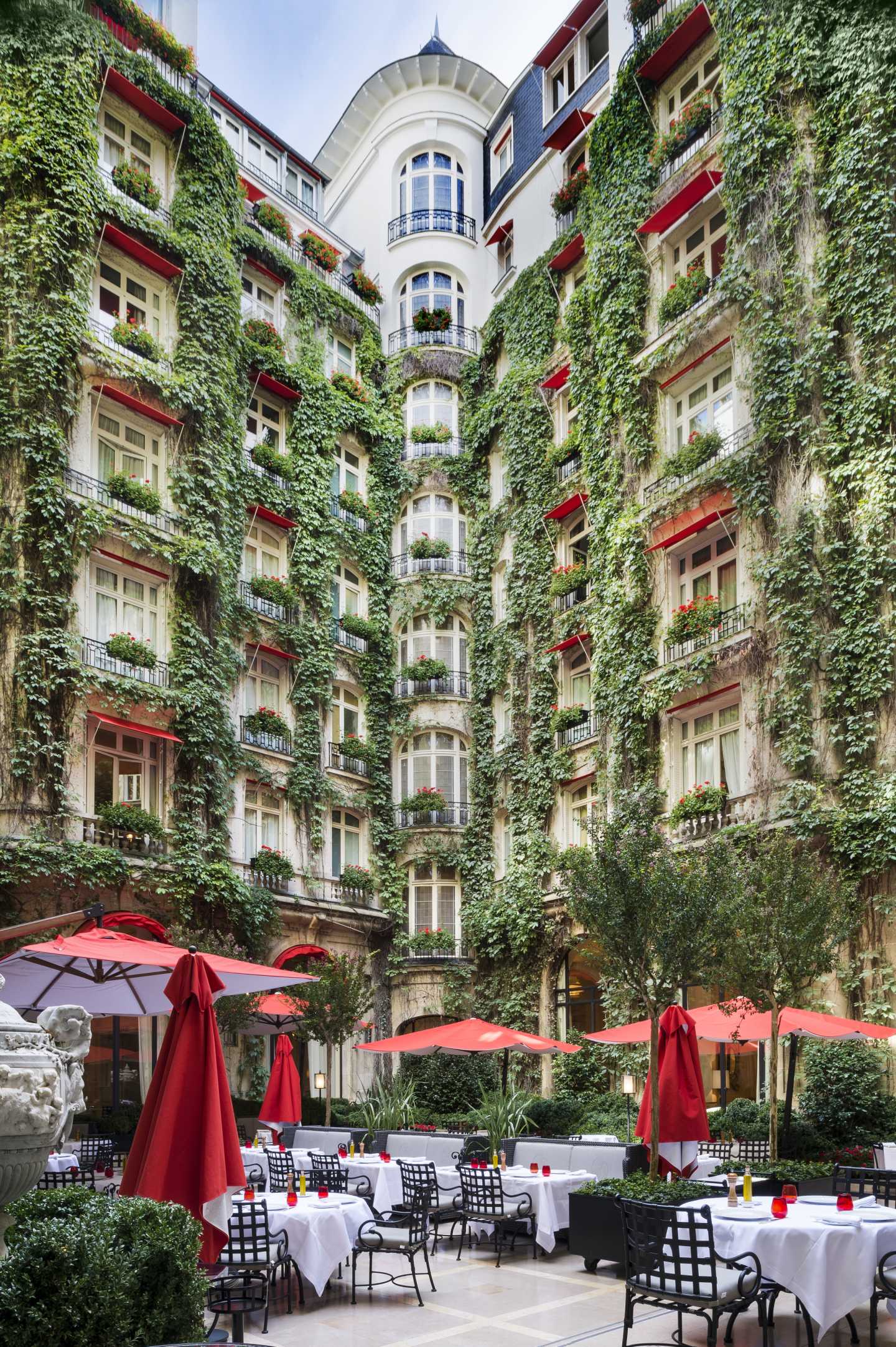 Hotel Plaza Athenee Paris